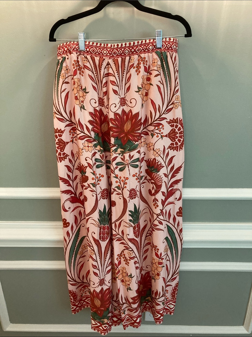 FARM Rio Pink and Red Floral Wide-Leg Pants - Picture 2 of 4